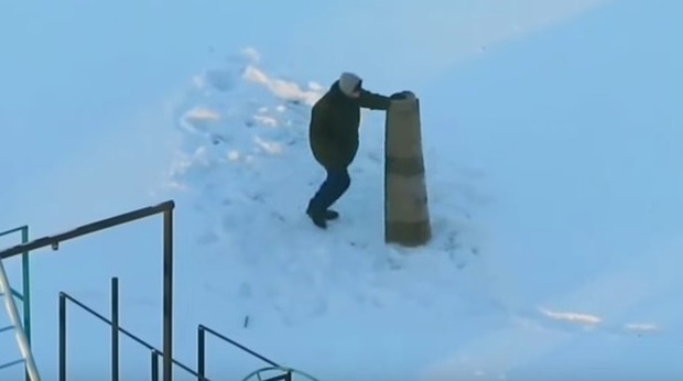 雪上で投げ技訓練