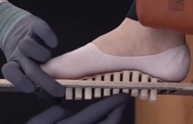 【動画】「足の形」にピッタリとフィットするインソールの作り方がこれ！！
