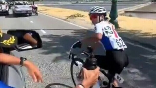 【動画】 チート的な給水。自転車競技の「給水」で妙な動きをする選手！！