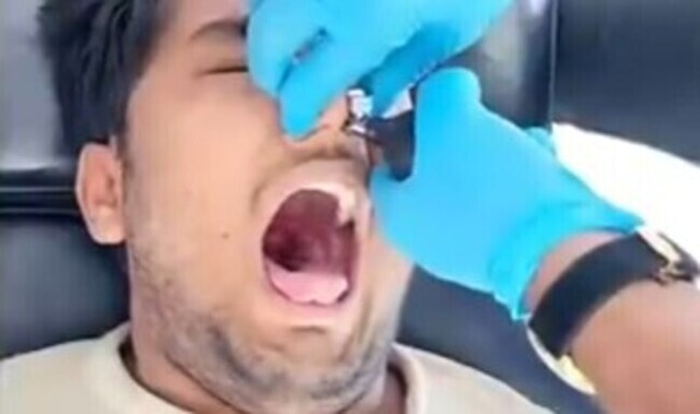 【動画】鼻バルーン。風船を鼻から入れて口まで膨らませて割るとスッキリ!!
