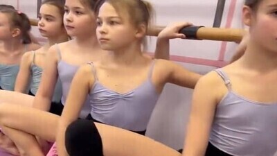 「ロシアの未成年美少女たちのバレエ股割り動画、なぜか400万再生されてしまう…」　ほか