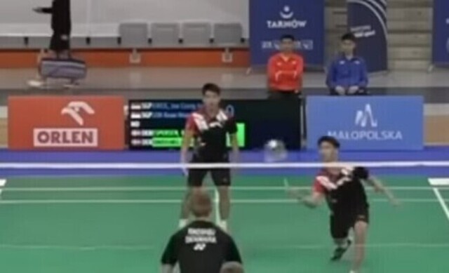 【動画】 バドミントンには強すぎて禁止された「禁断の扇」が存在したｗ!!