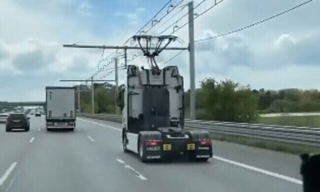 【動画】 パンタグラフを搭載したドイツ初の「電気ハイウェイ」トラック!!