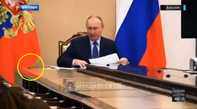 プーチンがウクライナ侵攻に至った原因はペンを拾おうとしたせい.png