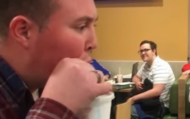 マクドのストローでビートボックス.jpg