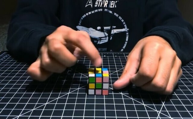 ルービックキューブが消えるマジック.jpg