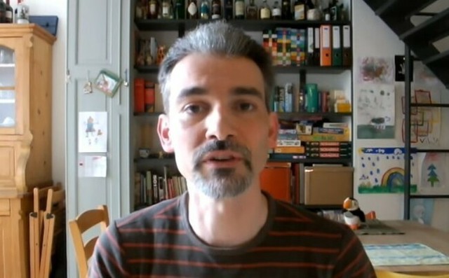 多言語話者のイタリア人が日本語であいさつ.jpg