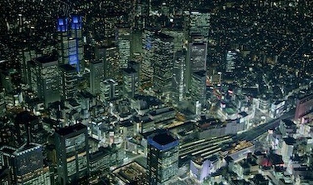東京の８Ｋ映像.jpg
