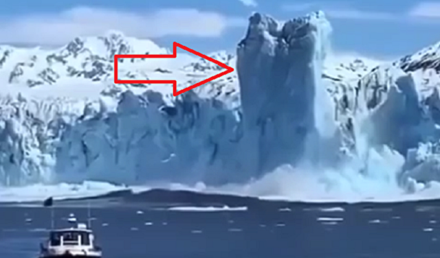 流氷が沈む瞬間に浮きあがる.png