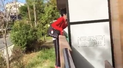 白昼に下着泥棒.jpg