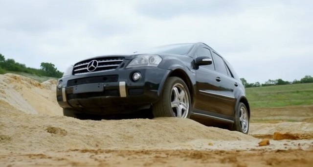 砂の上で車を走らせるコツ.jpg