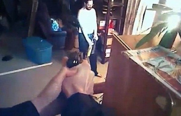 逮捕と同時に火事