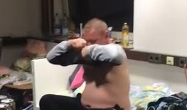 酔っ払いの着替え