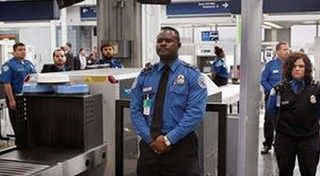 空港の手荷物検査で見つかった武器